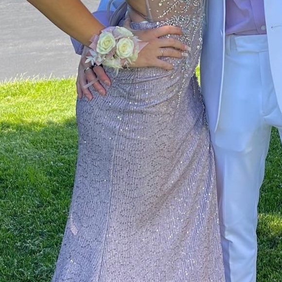 Gls rose gold prom dress with slit - Picture 6 of 6